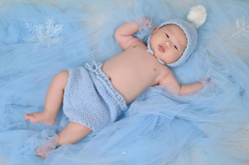巨野摸孕妇肚子沾喜气